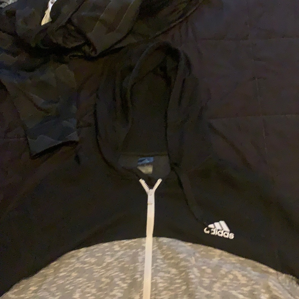 I’m selling my zip up adidas hoodie XXL like new.